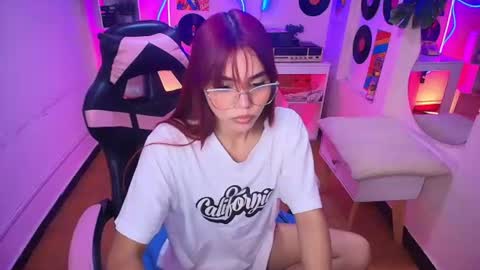 Luisa online show from 07/22/26, 07:49
