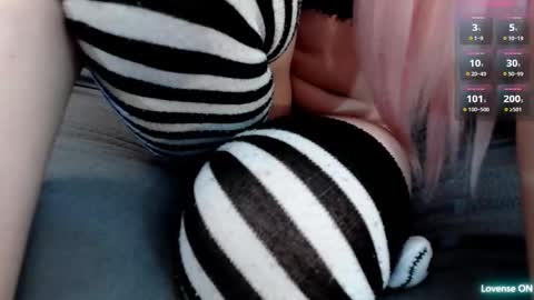 Snapshot of emodream1998media chatting on 10/30/25, 09:44 EmoDream1998 online show from 10/30/25, 09:44