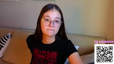 Snapshot of emory_john chatting on 11/21/25, 09:30 Emory John online show from 11/21/25, 09:30