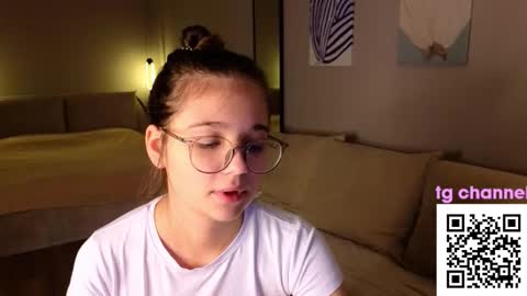 Snapshot of emory_john chatting on 12/04/25, 03:21 Emory John online show from 12/04/25, 03:21