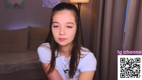 Snapshot of emory_john chatting on 12/15/25, 04:39 Emory John online show from 12/15/25, 04:39