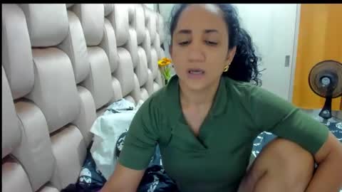 emperatriztapia online show from 01/06/25, 01:09