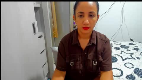 Snapshot of emperatriztapia chatting on 10/14/25, 10:43 emperatriztapia online show from 10/14/25, 10:43