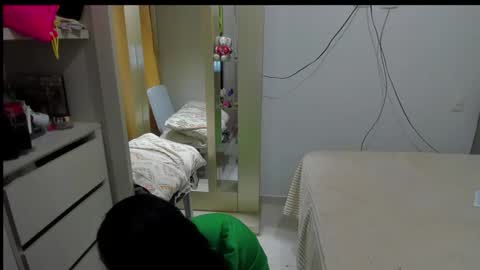 Snapshot of emperatriztapia chatting on 12/01/25, 01:32 emperatriztapia online show from 12/01/25, 01:32