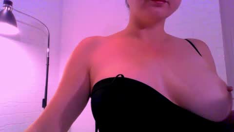 M online show from 07/29/26, 02:43