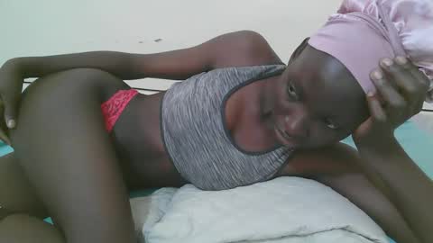 Snapshot of empress_ivy1 chatting on 05/18/26, 05:13 empress_ivy1 online show from 05/18/26, 05:13