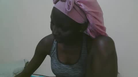 Snapshot of empress_ivy1 chatting on 05/23/26, 03:27 empress_ivy1 online show from 05/23/26, 03:27