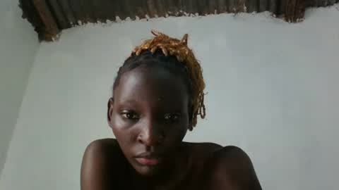 Snapshot of empress_ivy1 chatting on 06/20/26, 07:33 empress_ivy1 online show from 06/20/26, 07:33