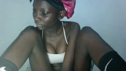 Snapshot of empress_ivy1 chatting on 07/02/26, 06:36 empress_ivy1 online show from 07/02/26, 06:36