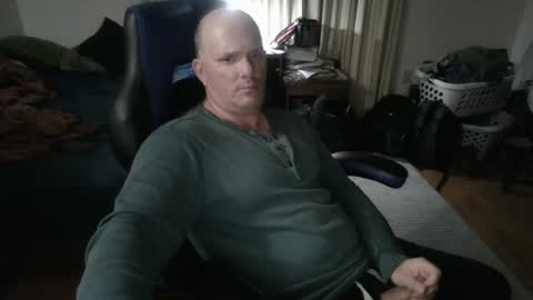 Snapshot of emsguy1 chatting on 09/24/25, 03:54 Matt online show from 09/24/25, 03:54