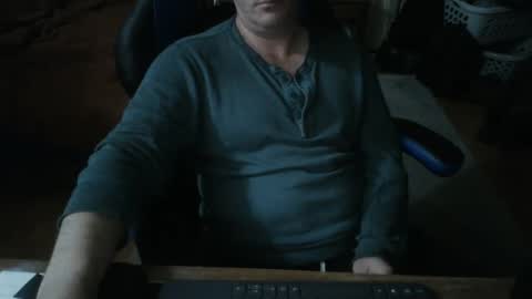 Snapshot of emsguy1 chatting on 09/28/25, 03:23 Matt online show from 09/28/25, 03:23