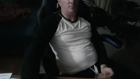 Snapshot of emsguy1 chatting on 10/01/25, 04:07 Matt online show from 10/01/25, 04:07