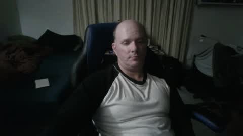 Snapshot of emsguy1 chatting on 10/03/25, 04:20 Matt online show from 10/03/25, 04:20