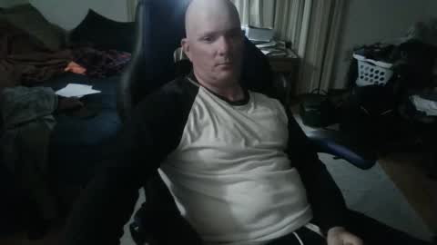 Snapshot of emsguy1 chatting on 10/21/25, 03:51 Matt online show from 10/21/25, 03:51