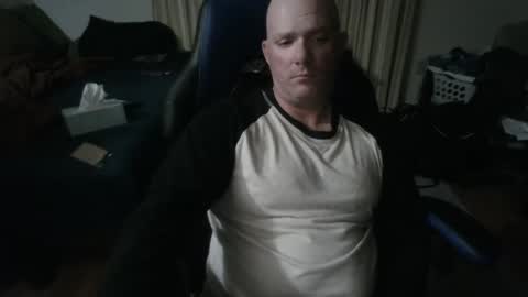 Snapshot of emsguy1 chatting on 10/22/25, 03:07 Matt online show from 10/22/25, 03:07