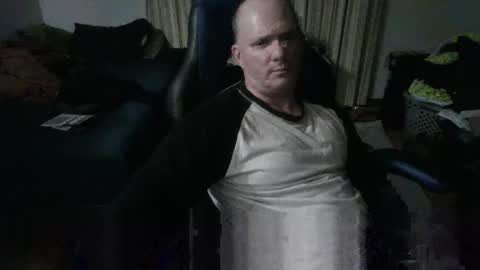 Snapshot of emsguy1 chatting on 12/23/25, 04:54 Matt online show from 12/23/25, 04:54