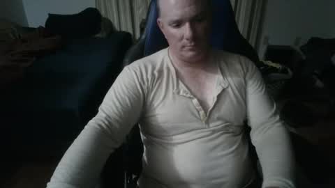 Snapshot of emsguy1 chatting on 05/02/26, 06:29 Matt online show from 05/02/26, 06:29