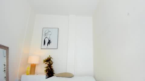 Mili online show from 10/25/25, 01:07