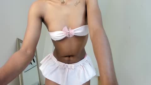 Mili online show from 11/04/25, 12:37