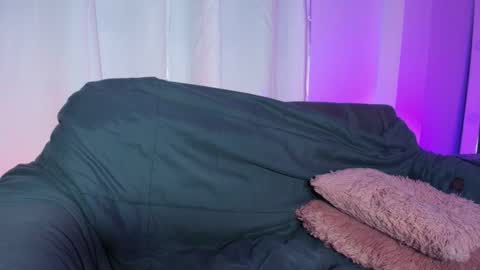 Emy online show from 03/11/26, 04:51