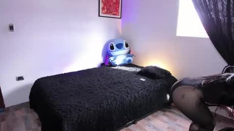 Im Emily would you like to help me reach 100  online show from 09/22/25, 08:22