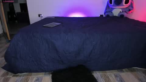 Im Emily would you like to help me reach 100  online show from 10/06/25, 09:29