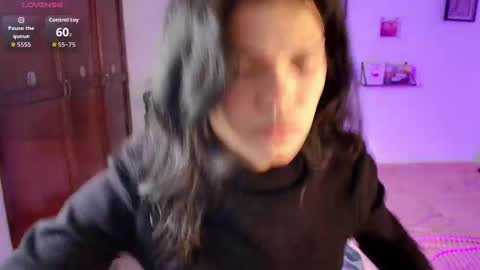 emycarver09 online show from 10/25/25, 12:02