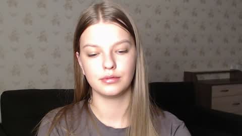 Snapshot of emysway chatting on 12/12/24, 10:52 EmySway online show from 12/12/24, 10:52