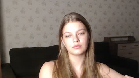 Snapshot of emysway chatting on 12/27/24, 12:50 EmySway online show from 12/27/24, 12:50