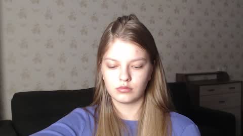 Snapshot of emysway chatting on 12/29/24, 06:16 EmySway online show from 12/29/24, 06:16