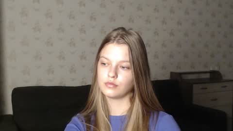 Snapshot of emysway chatting on 12/30/24, 01:47 EmySway online show from 12/30/24, 01:47