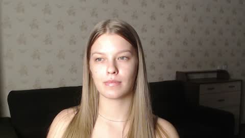 Snapshot of emysway chatting on 01/18/25, 07:15 EmySway online show from 01/18/25, 07:15