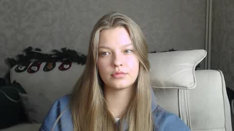 Snapshot of emysway chatting on 01/24/25, 08:54 EmySway online show from 01/24/25, 08:54