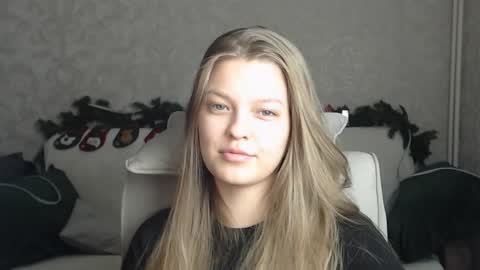 Snapshot of emysway chatting on 01/28/25, 05:03 EmySway online show from 01/28/25, 05:03