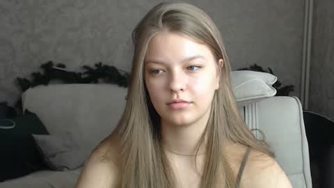 Snapshot of emysway chatting on 01/30/25, 04:48 EmySway online show from 01/30/25, 04:48