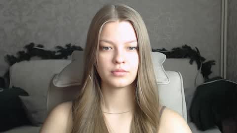 Snapshot of emysway chatting on 01/31/25, 01:33 EmySway online show from 01/31/25, 01:33