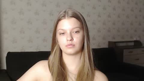 Snapshot of emysway chatting on 02/11/25, 09:31 EmySway online show from 02/11/25, 09:31