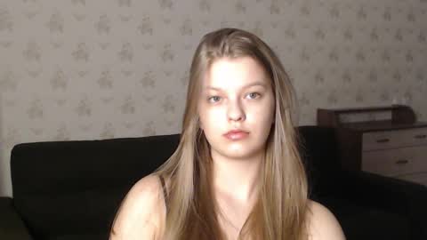 Snapshot of emysway chatting on 02/25/25, 07:14 EmySway online show from 02/25/25, 07:14