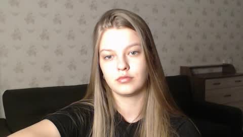 Snapshot of emysway chatting on 03/12/25, 02:45 EmySway online show from 03/12/25, 02:45