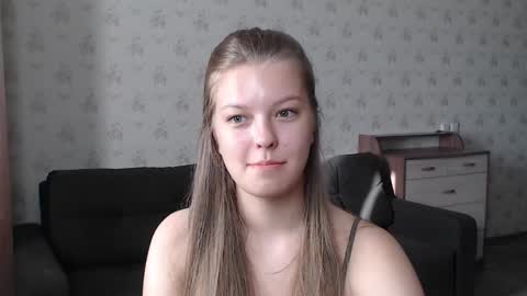 Snapshot of emysway chatting on 09/27/25, 03:00 EmySway online show from 09/27/25, 03:00