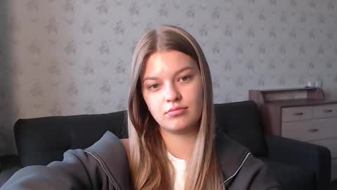 Snapshot of emysway chatting on 10/10/25, 07:29 EmySway online show from 10/10/25, 07:29