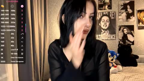 Snapshot of enasmelko chatting on 11/10/25, 07:46 Amelia online show from 11/10/25, 07:46