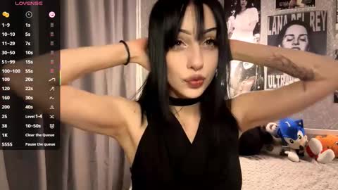 Snapshot of enasmelko chatting on 11/30/25, 08:24 Amelia online show from 11/30/25, 08:24