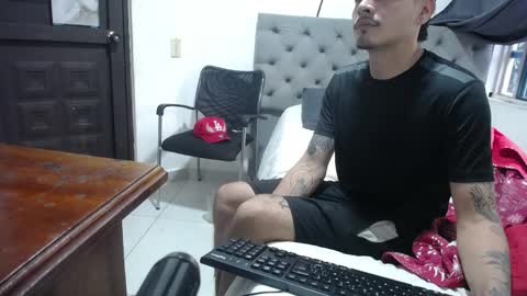andres online show from 01/14/26, 01:06