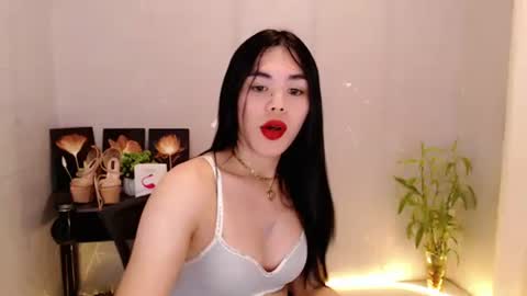 enchantress_mia03 online show from 05/31/26, 04:09