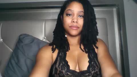 Queen Ayira online show from 10/26/25, 08:31