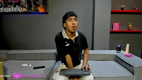 Snapshot of ender_h0tt chatting on 04/13/26, 03:06 Ender online show from 04/13/26, 03:06
