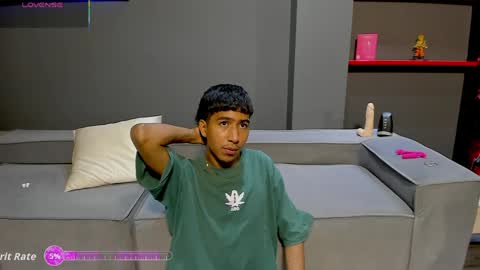 Snapshot of ender_h0tt chatting on 05/03/26, 02:23 Ender online show from 05/03/26, 02:23