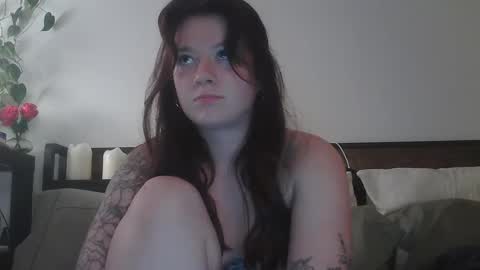 Snapshot of endlesslyevie chatting on 01/04/25, 01:10 endlessly evie online show from 01/04/25, 01:10