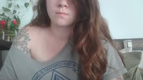 Snapshot of endlesslyevie chatting on 03/09/25, 10:19 endlessly evie online show from 03/09/25, 10:19